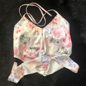 Kortni Jeane tie up front size small